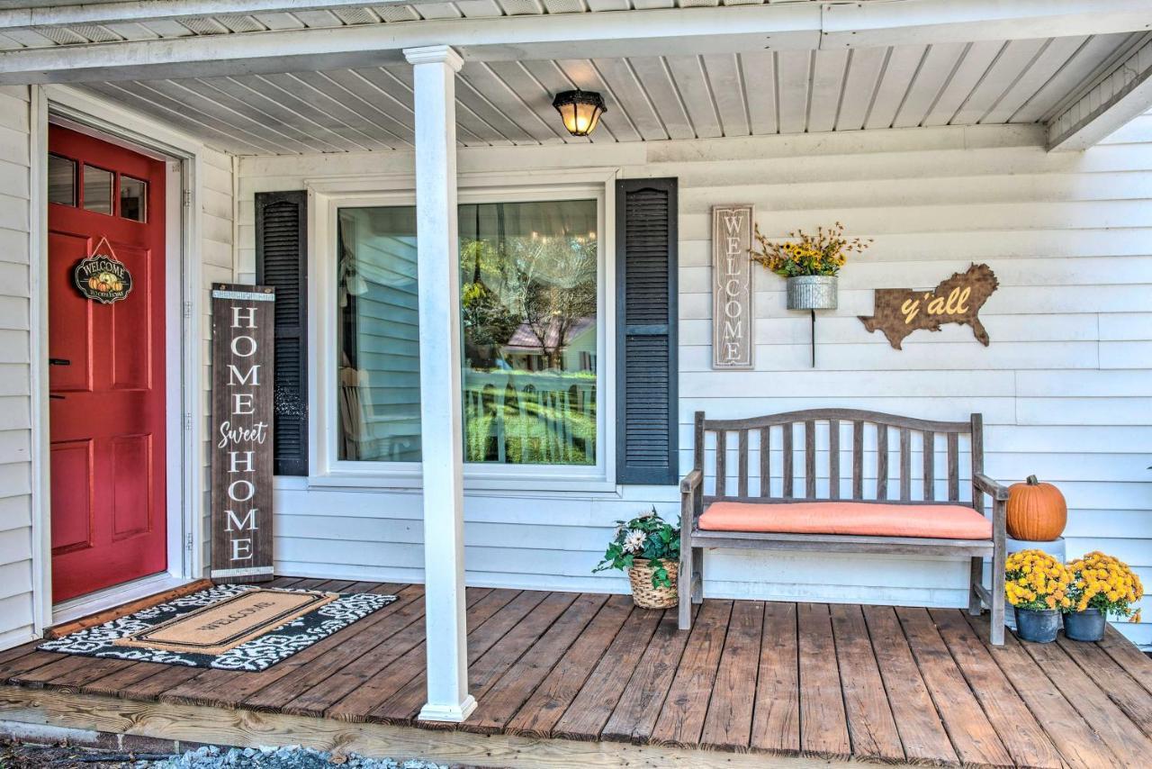 Peaceful Renovated Home With Deck On Half Acre! Asheboro Eksteriør bilde