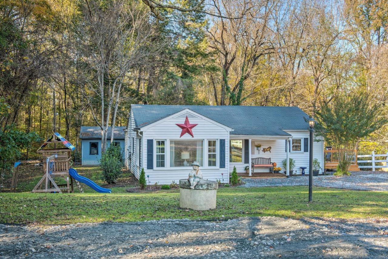 Peaceful Renovated Home With Deck On Half Acre! Asheboro Eksteriør bilde