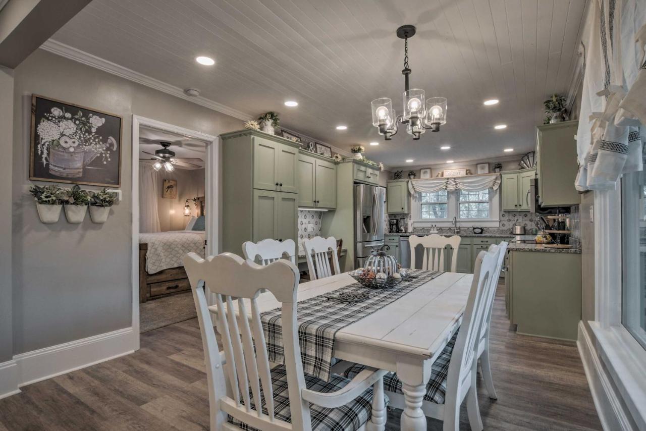 Peaceful Renovated Home With Deck On Half Acre! Asheboro Eksteriør bilde