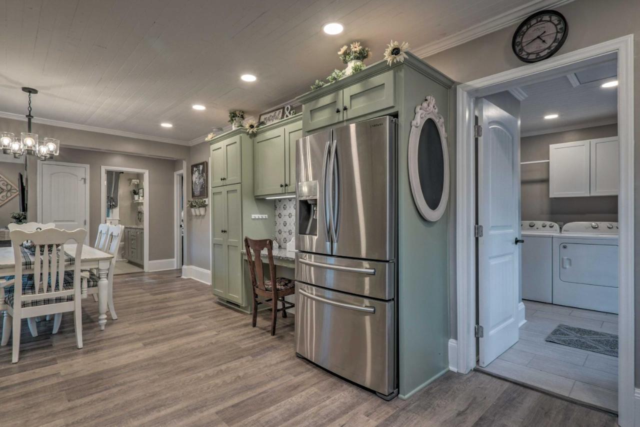 Peaceful Renovated Home With Deck On Half Acre! Asheboro Eksteriør bilde