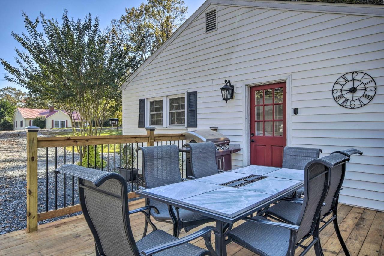 Peaceful Renovated Home With Deck On Half Acre! Asheboro Eksteriør bilde